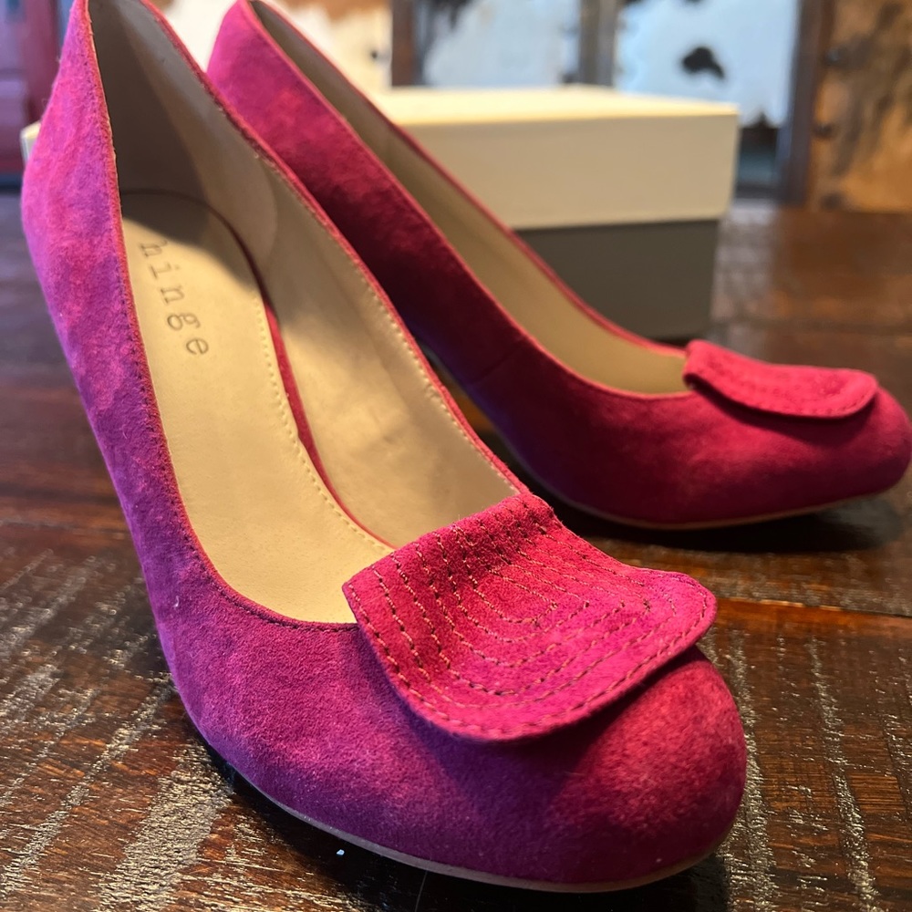 hinge burgundy suede heels 6M